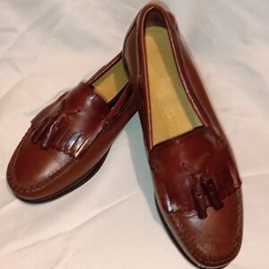 Ladies Tasseled Loafers - Weejuns by G.H Bass 9W